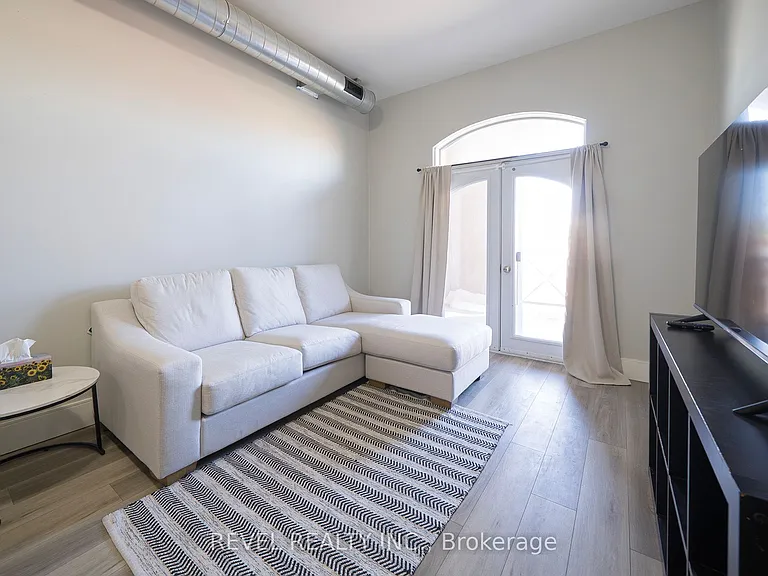 150 Colborne St #407 — Photo 6