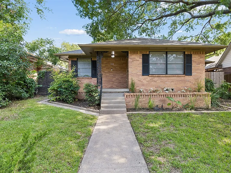 2728 Alco Ave — Photo 1