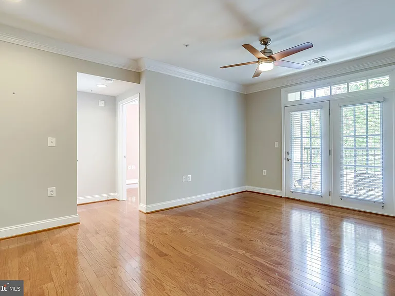 1115 Cameron St #208 — Photo 21