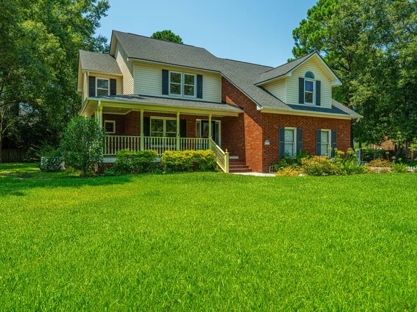 111 Castle Harbor Dr, Summerville, SC 29483