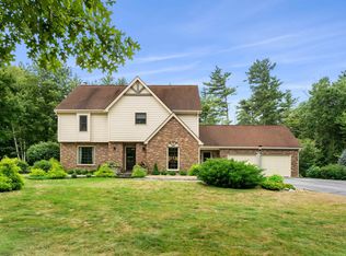 27 Westview Rd, Bedford, NH 03110