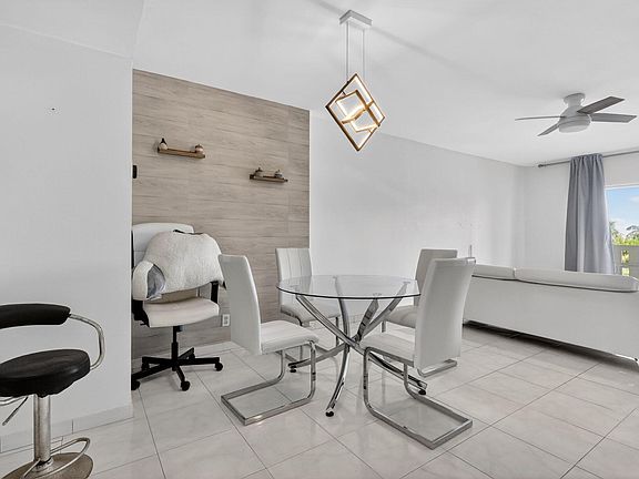 3rd image of 4330 Hillcrest Drive #302