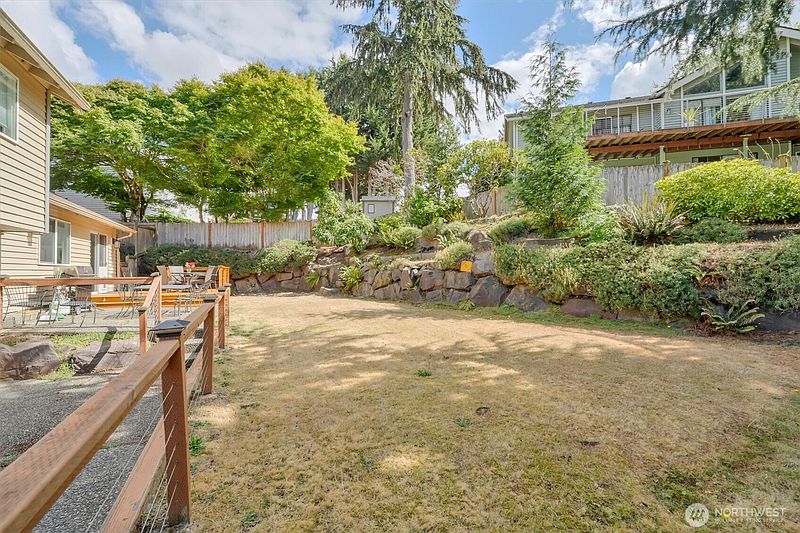 3rd image of 4417 Somerset Lane