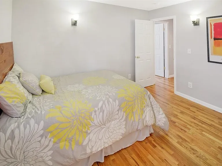 132 Adams St #1 — Photo 7