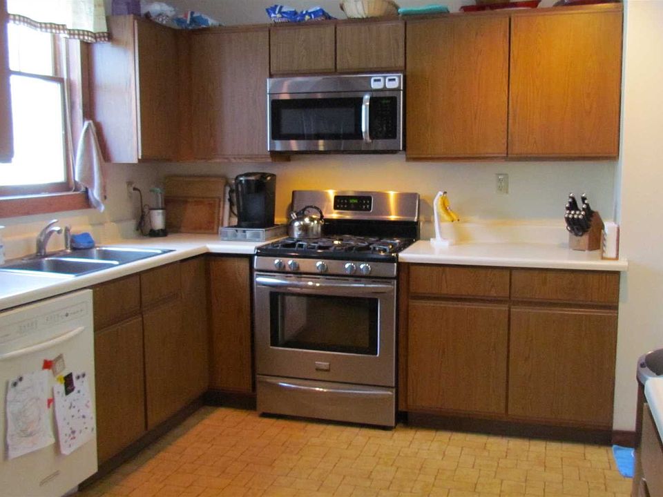 1st image of 38 Oak St