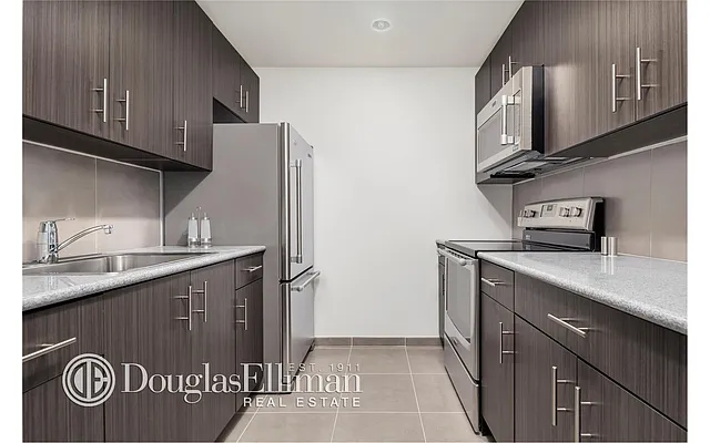 Rented by Douglas Elliman | media 15