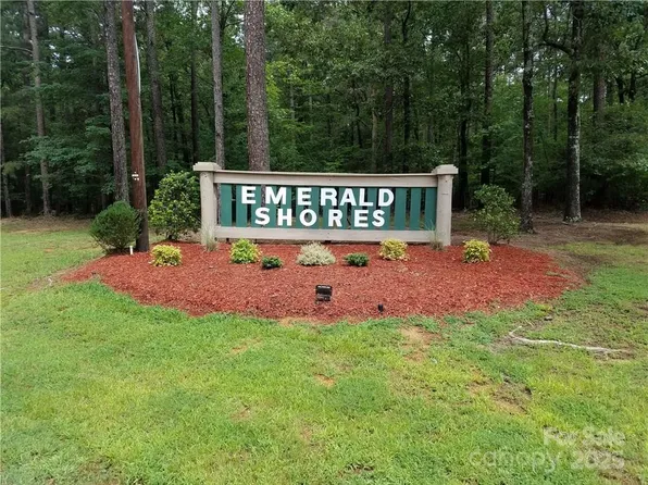 41 & 42 Emerald Shores Rd, Mount Gilead, NC 27306