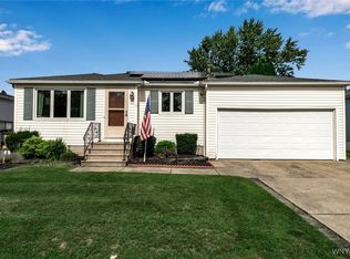 36 S Seine Dr, Cheektowaga, NY 14227