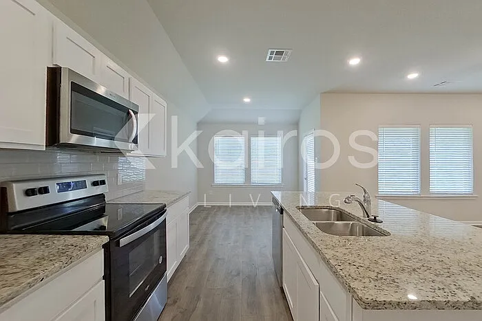 118 Santiago Ct — Photo 9