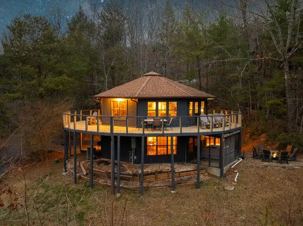 3709 Eagle Ln, Gatlinburg, TN 37738