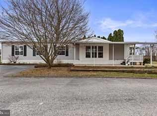 77 Daisy Ln, Dover, PA 17315