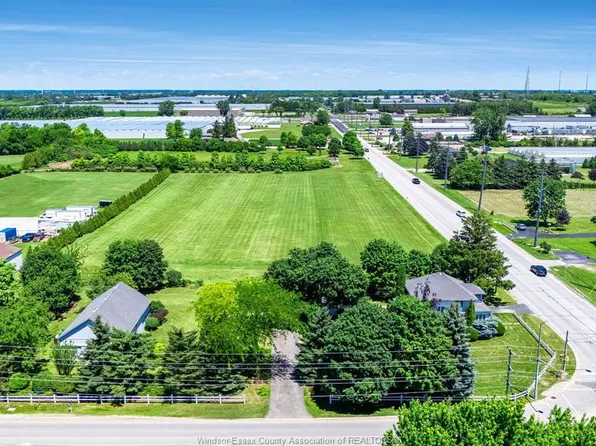 1570 Road 3 W, Kingsville, ON N9Y 3A3