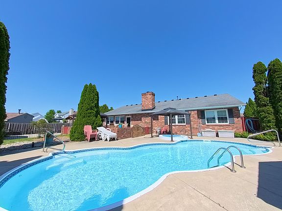 4th image of 355 Wolf Creek Ct