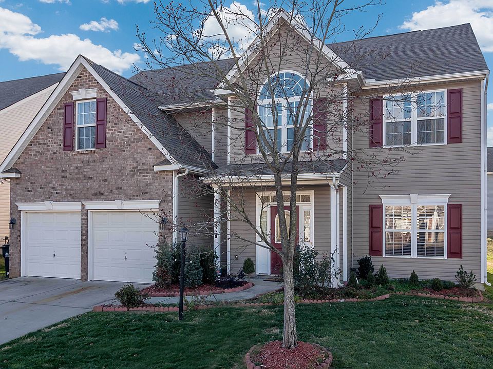 1st image of 15320 Edgewater Forest Ln