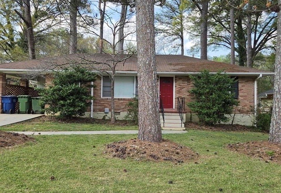 1st image of 136 Hillsdale Dr SE