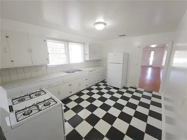 5416 Annunciation St — Photo 7