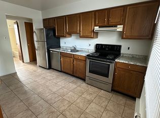 101 E Clayton Ave #8, Clayton, NJ 08312