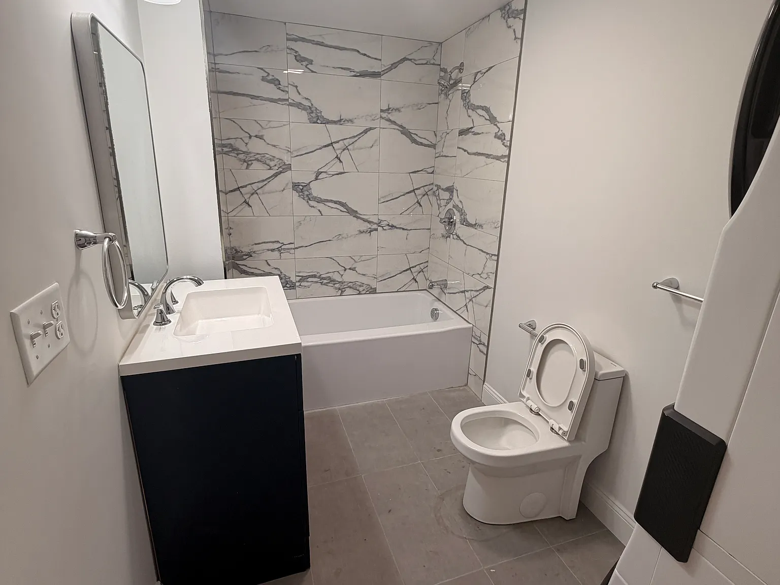 2 bed, $2,000 — Photo 4