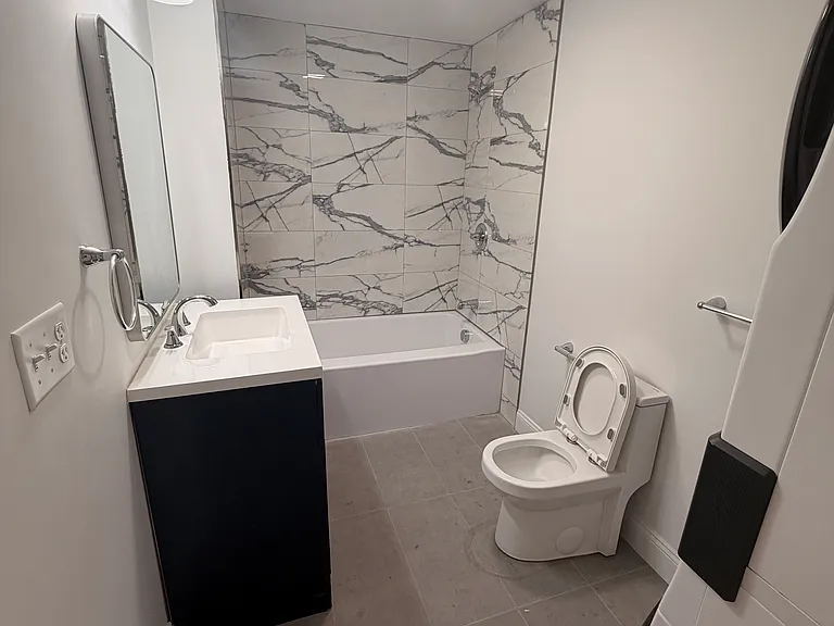 33 Pleasant St #4 — Photo 4