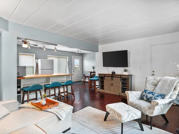 37 Sherman Ter Unit 1, Madison, WI 53704