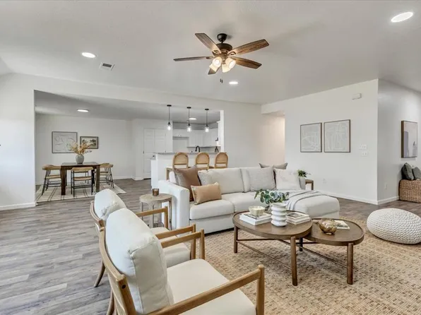 1233 Bradford Pl, Edmond, OK 73012