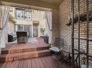 1260 Woodcrest Cir, Bloomfield Hills, MI