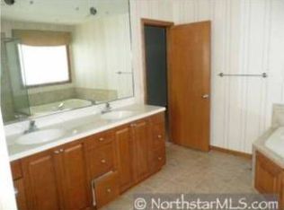 4330 Matthew Ct, Saint Paul, MN 55123