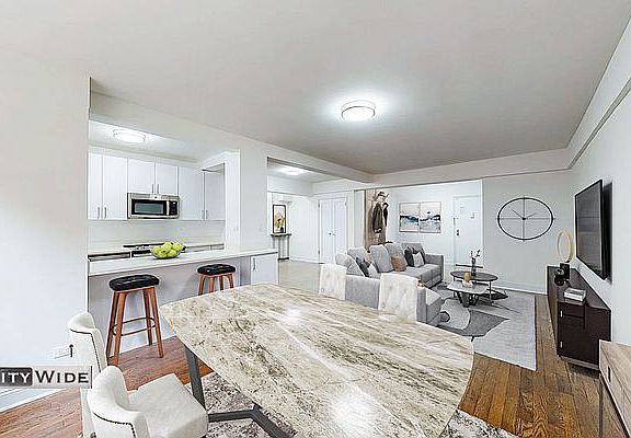 2nd image of 219 E 69th St APT 1A