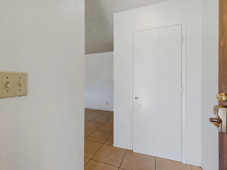 7273 Sunny Vista Rd — Photo 4