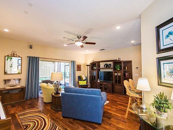 3rd image of 1454 Stoneywood Way