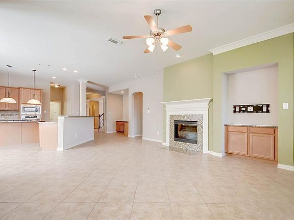 3rd image of 10914 Milano Ct