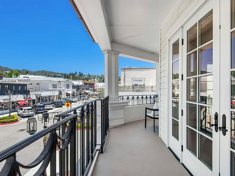 The Residences at Palisades Village — Photo 74
