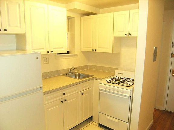 4th image of 535 3rd Ave APT 5C