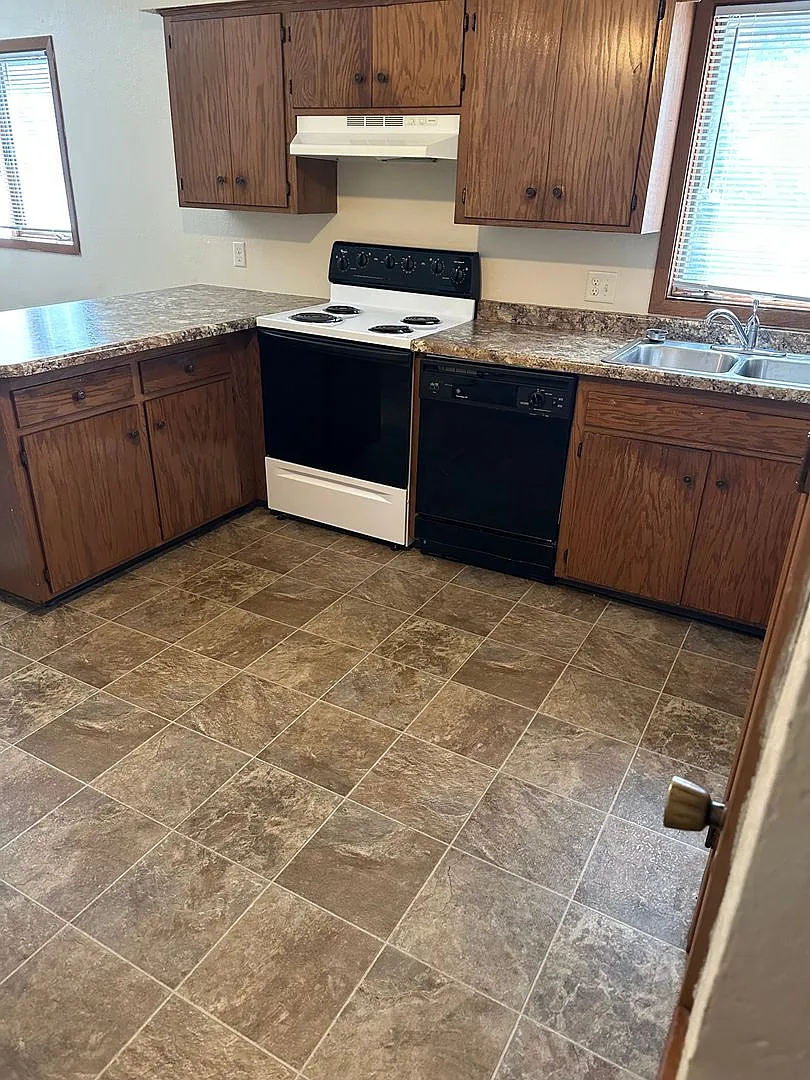 Two Bedroom — Photo 2
