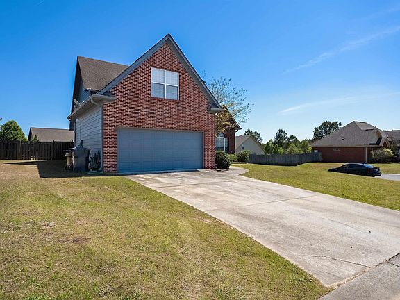 3rd image of 468 Waterford Dr