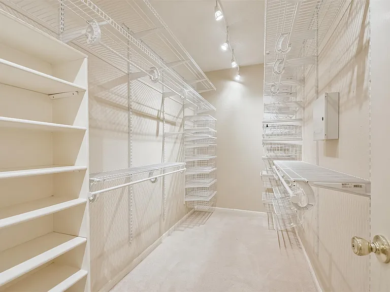 7603 Quintero Dr — Photo 29