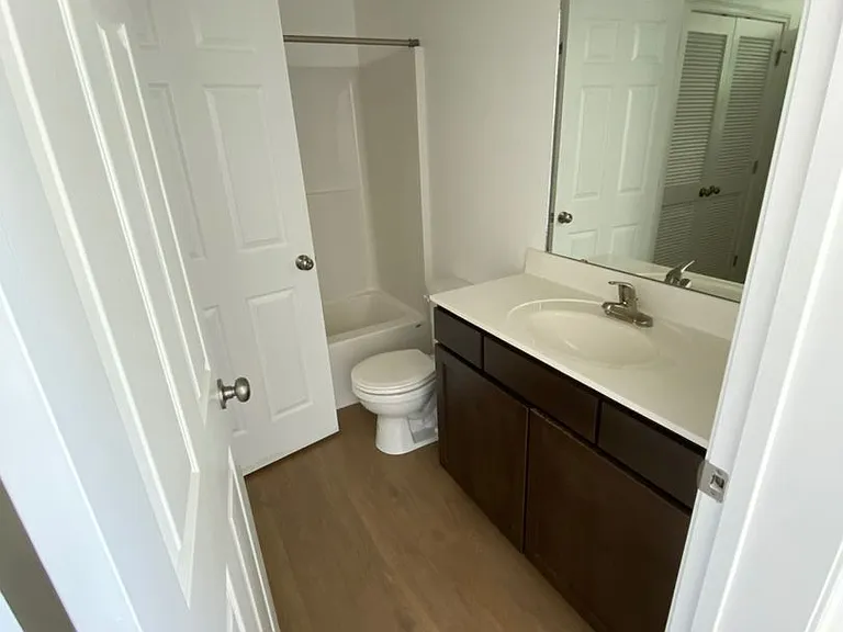 404 Jefferson St — Photo 7