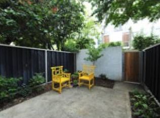 372 N St SW #T-372, Washington, DC 20024