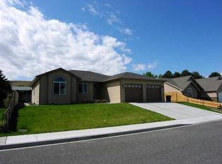1815 W 39th Ave, Kennewick, WA 99337