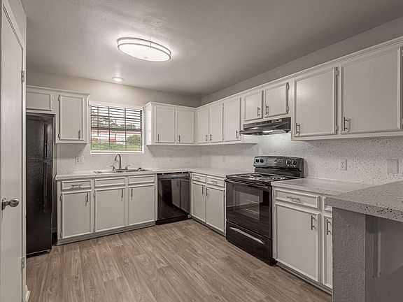 5th image of 600 Palm St #2