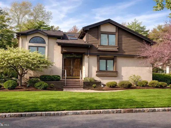 537 Sayre Dr, Princeton, NJ 08540