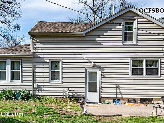 3rd image of 7929 Knoxville Rd