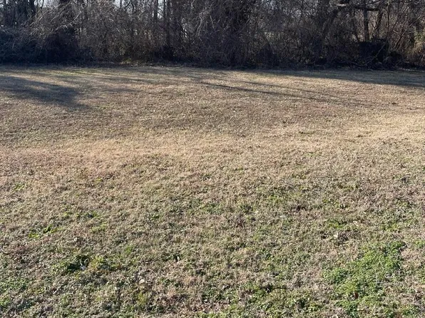 Washington Avenue & Pine St, Fairland, OK 74343