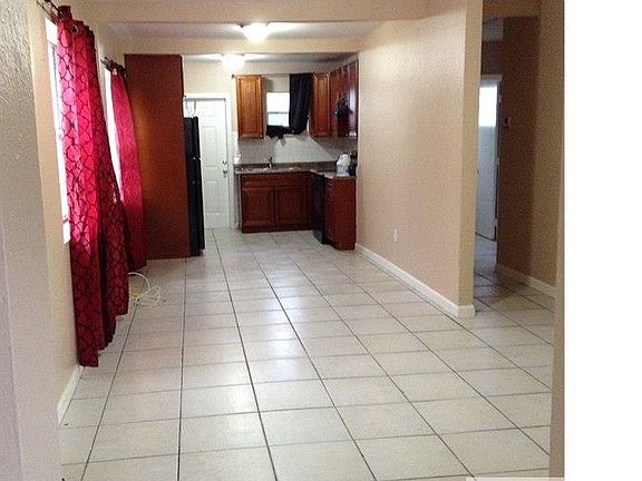 3rd image of 1324 W 35th St