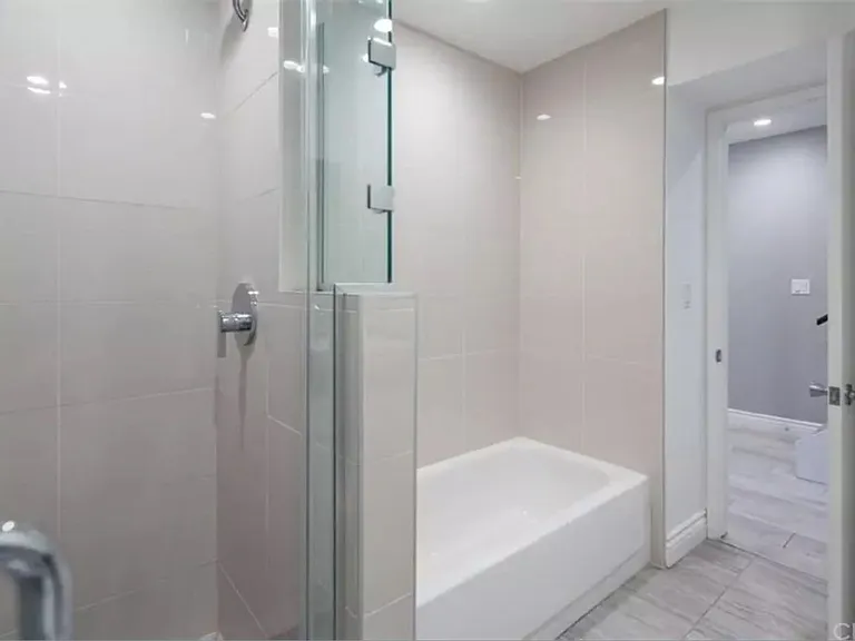 871 Park Ave — Photo 48