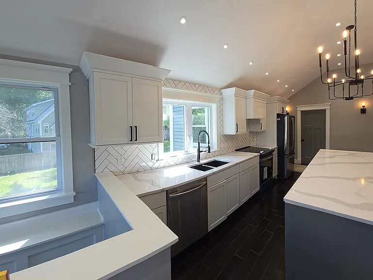 125 W Riverbank Rd — Photo 8