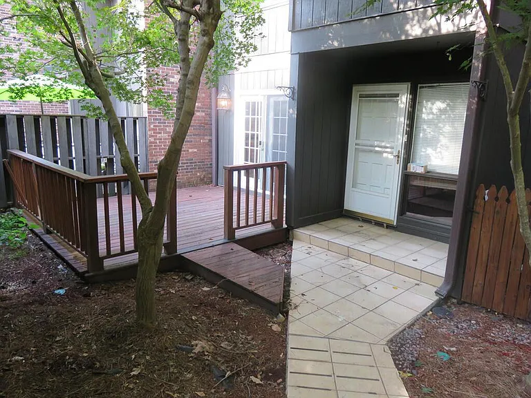 3508 Prestwick Dr — Photo 1