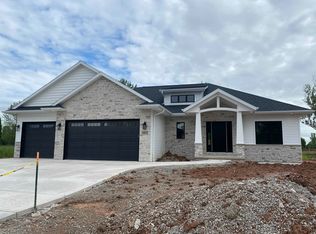 1357 Highland Ridge Dr, De Pere, WI 54115