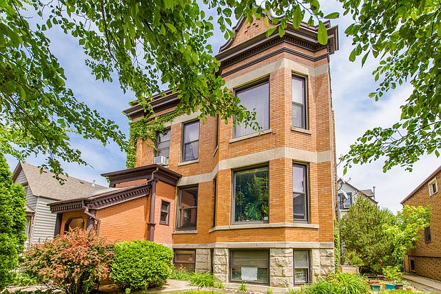 1st image of 2825 N Francisco Ave #G