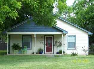 520 S Blanco St, Lockhart, TX 78644